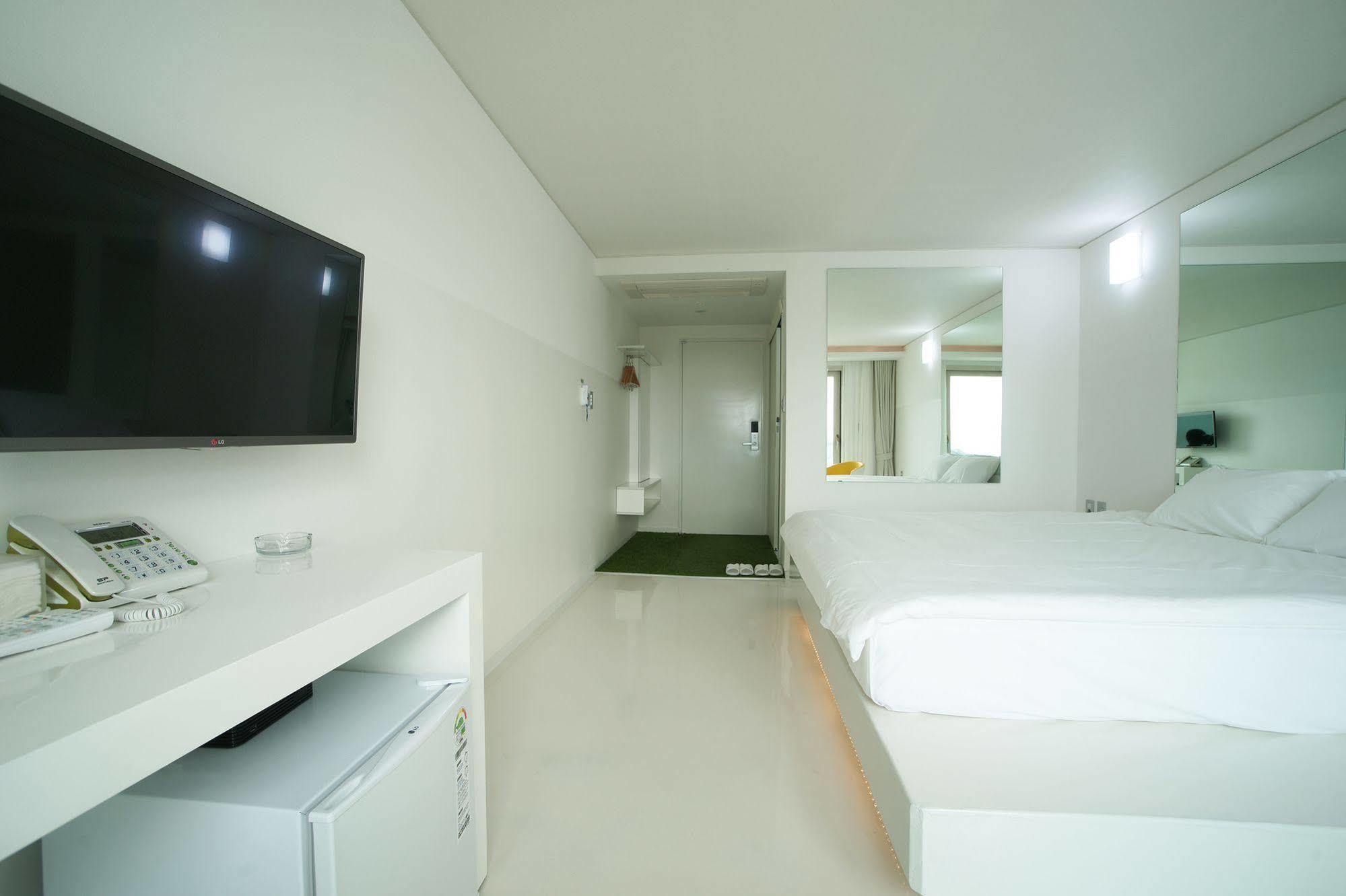 Hotel Ciel Bleu Jeju Exterior foto